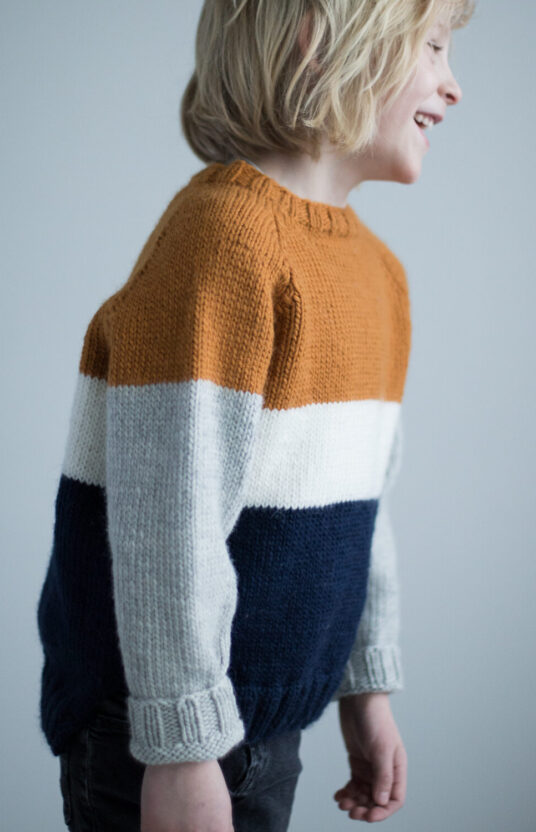 Simple knit sweater for children with raglan. Children's knit sweater inspiration