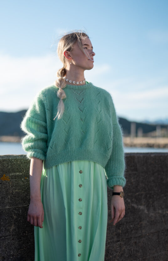 Knitting pattern sweater women's texture
