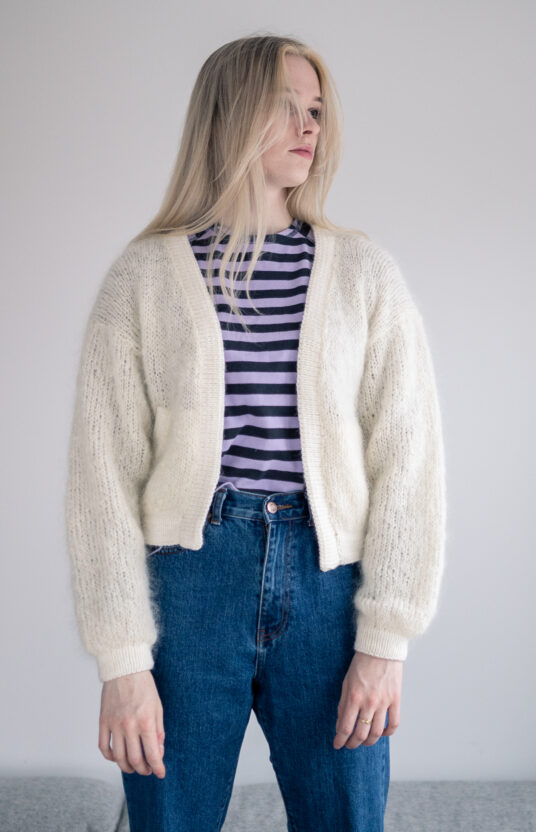 Knitted cardigan with pockets pattern