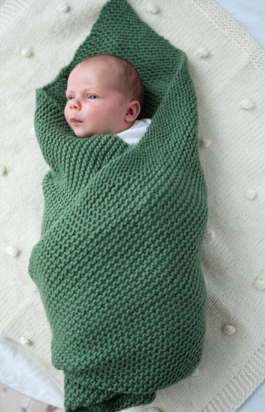 Knit a baby blanket for beginners, an easy baby blanket