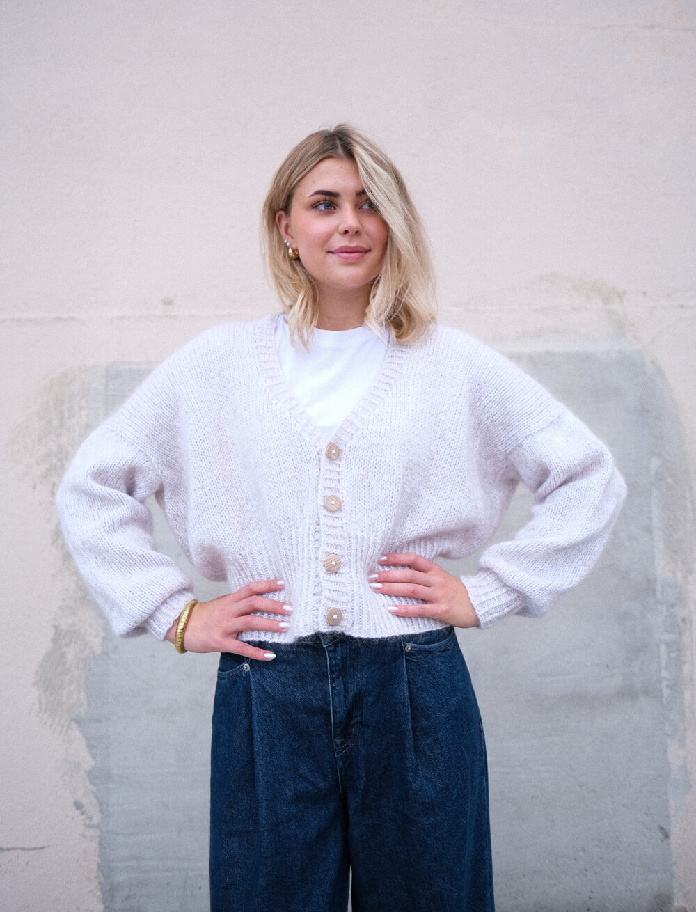 Deja vu Cardigan Knitting Pattern - HipKnitShop Women's cardigan inspiration knitting pattern for ladies merino cardigan
