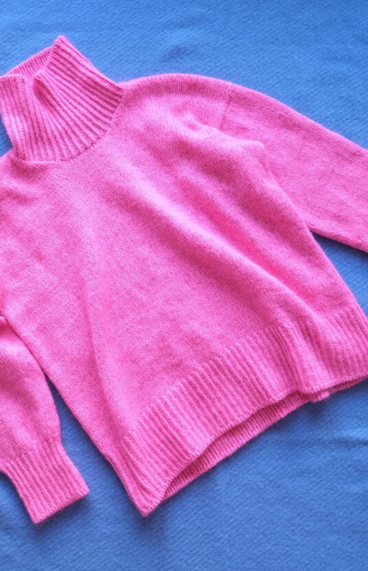 High-neck sweater women knitting pattern