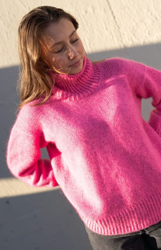 Women's knitting pattern turtleneck