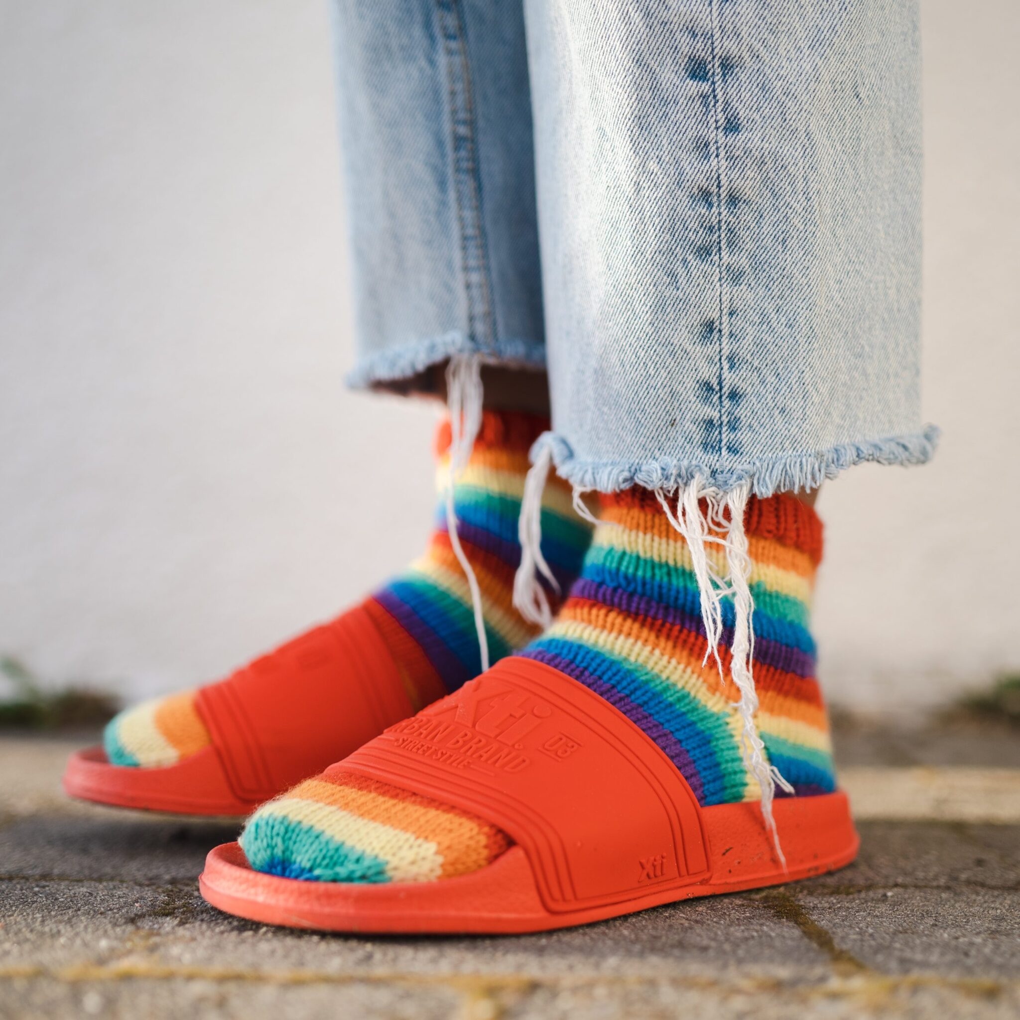 115826-Showtime-book-pink-50 - HipKnitShop Easy knitting sock pattern