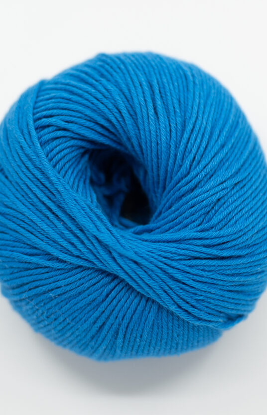 summer knit yarn blue