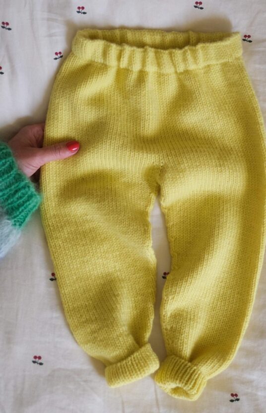 Knit wool pants pattern