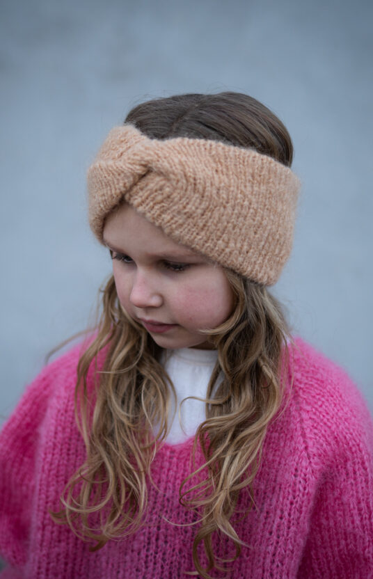 Twisted headband pattern mohair