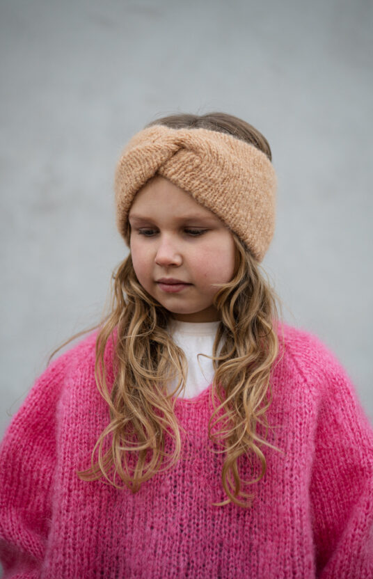 Twisted headband pattern mohair