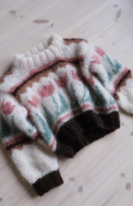 Knitting pattern sweater girl child