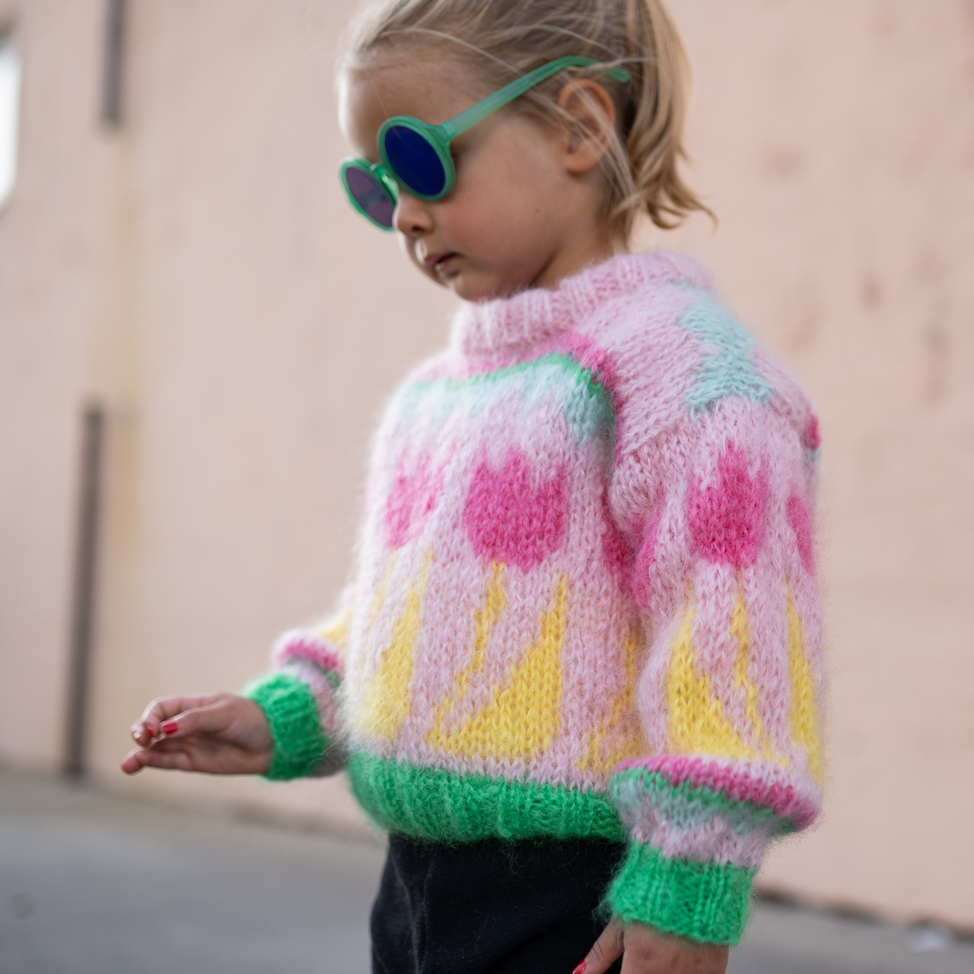 181228-Tulip-sweater-child-kit - HipKnitShop Kids' knit sweater pattern