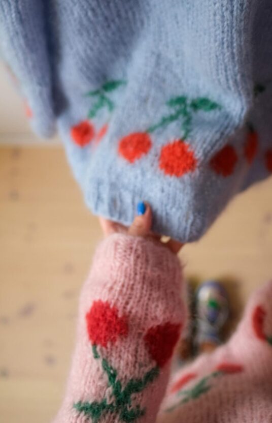 knitting pattern sweater ladies cherry