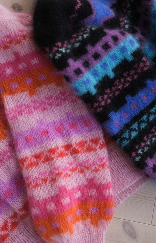 Knitted sweater women's pattern 80s