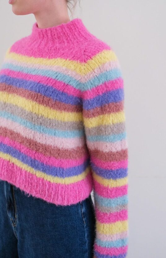 Knitting pattern sweater stripes women