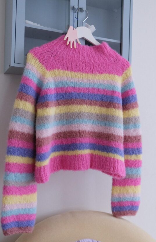 Raglan sweater women's pattern stripes