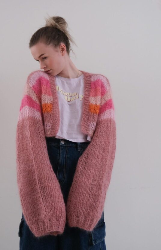 Cropped cardigan knitting pattern
