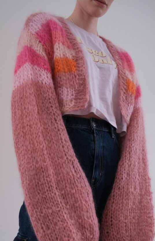 Cropped cardigan knitting pattern