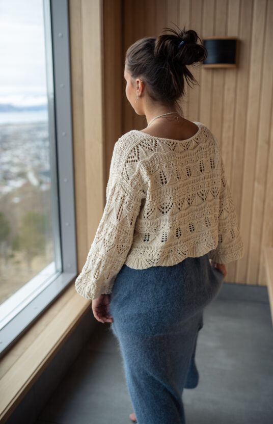 Summer knit sweater in cotton for women