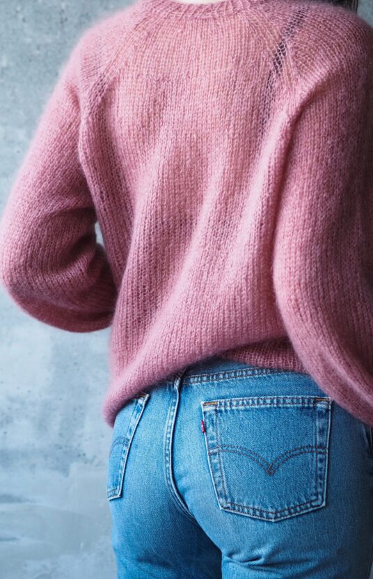 V-neck sweater knitting pattern
