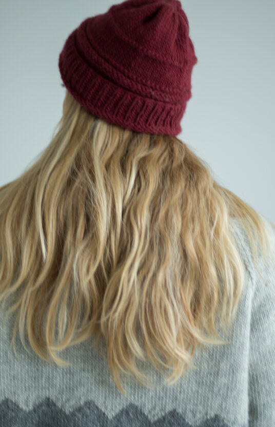 Knitting pattern hat women
