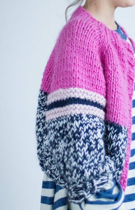25705-Pop-jakke-barn-kit-1 - HipKnitShop knitting kit kids cardigan