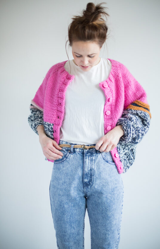 Ladies' cardigan knitting pattern