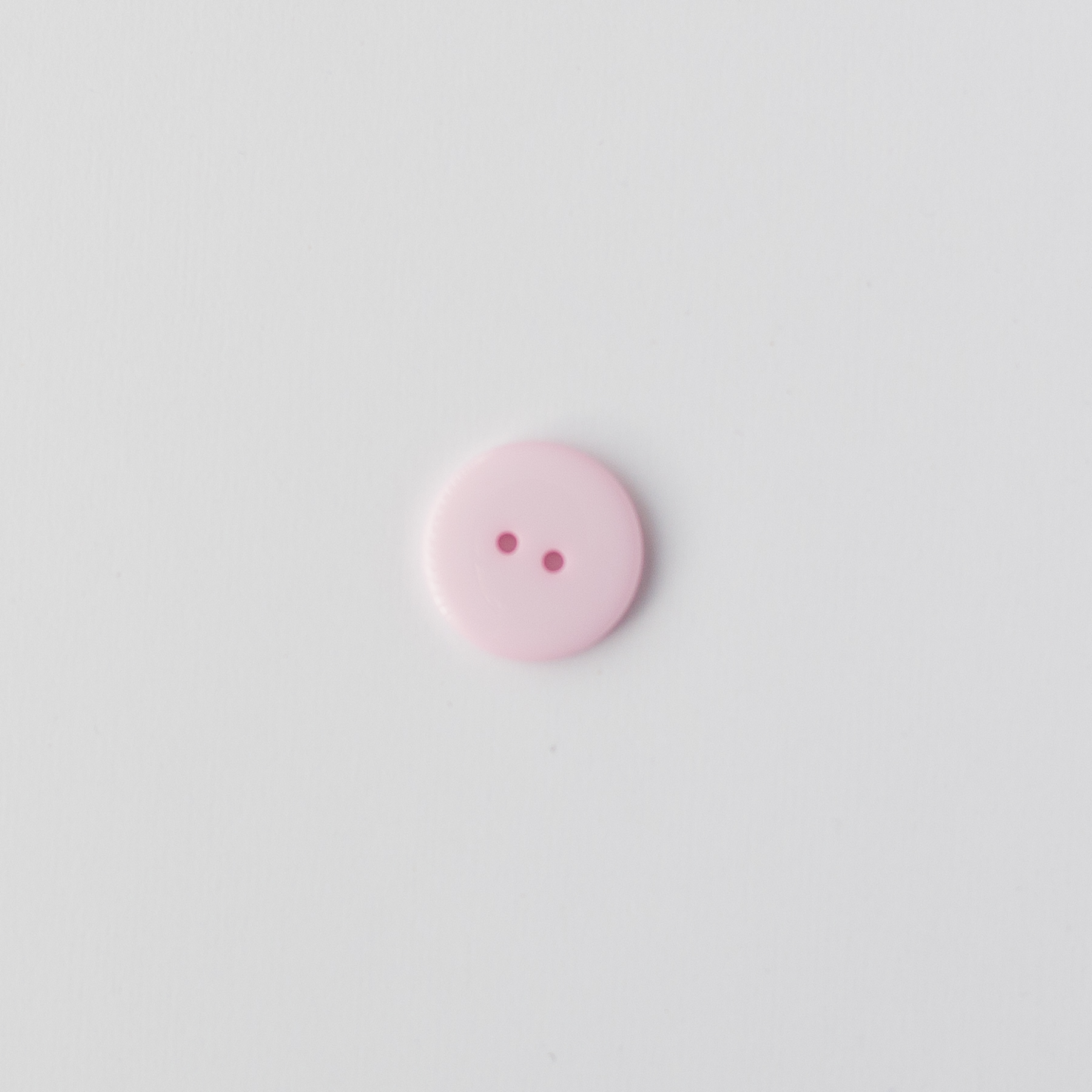 25992-Lys-rosa-plastknapp-medium - HipKnitShop lys rosa plastknapp 23 mm
