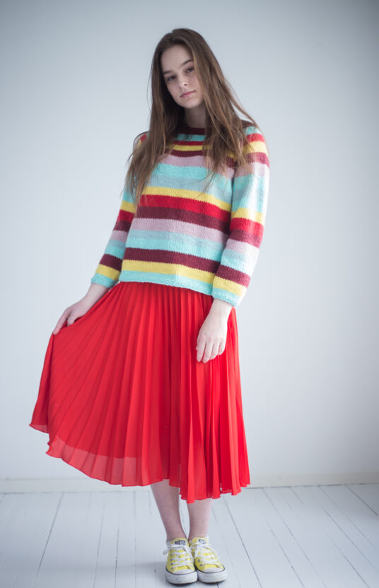 Summer outfit knitting kit for women