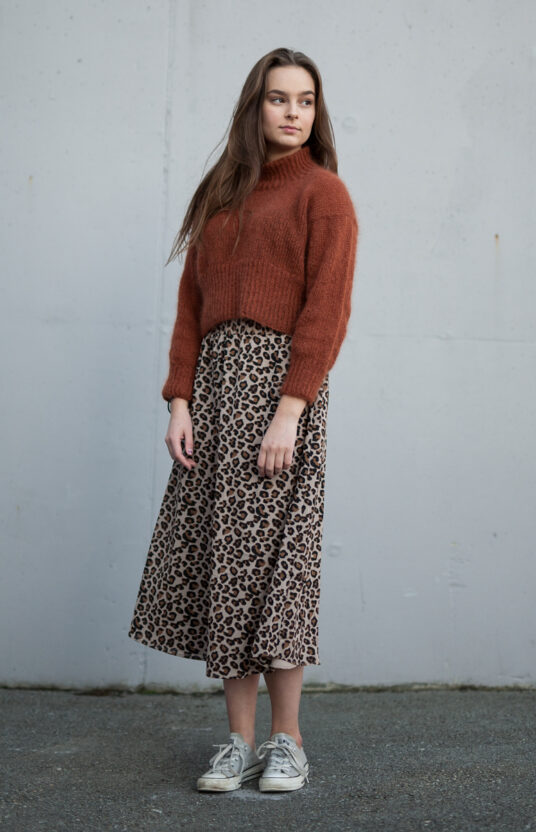 Knitting pattern sweater women