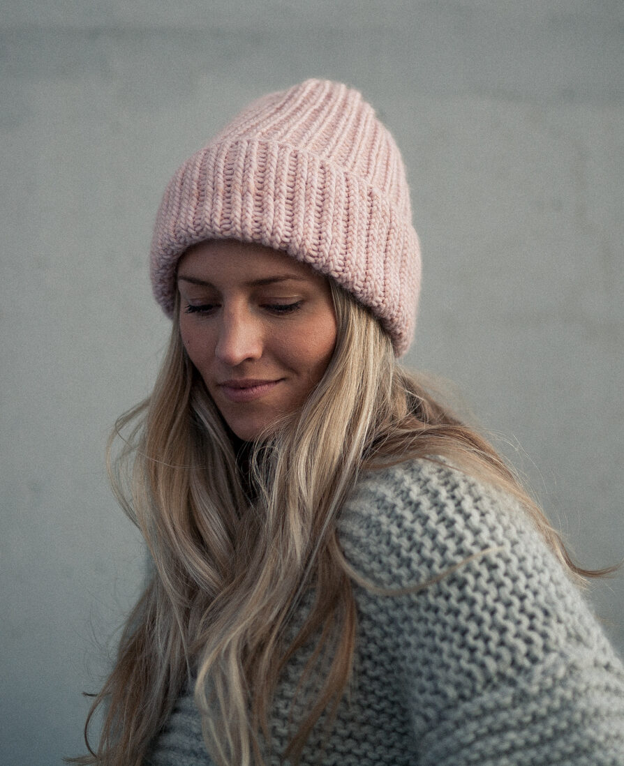 26597-Marshmallow-beanie-kit - HipKnitShop Knitting pattern hat women