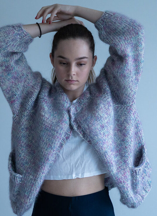 Knitted cardigan with pockets pattern