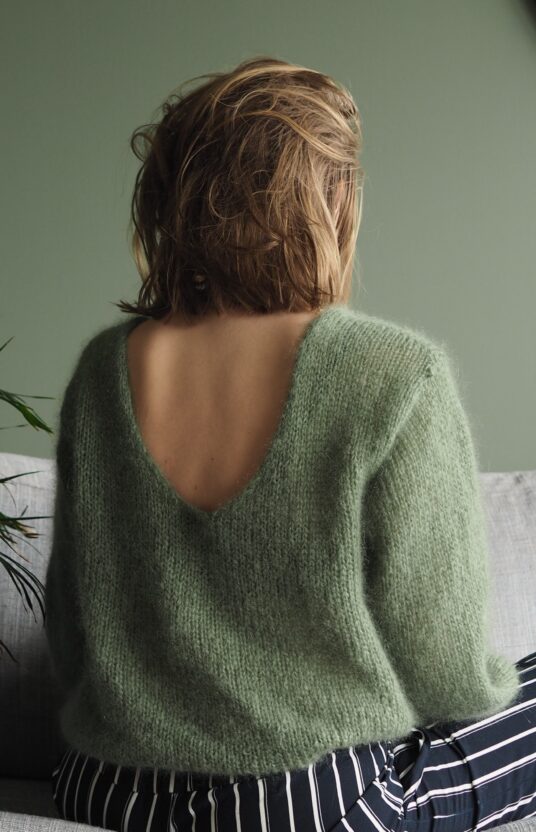 Women's knit sweater pattern