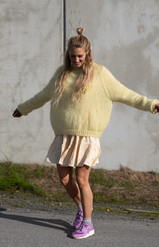 Turtleneck sweater women knit pattern