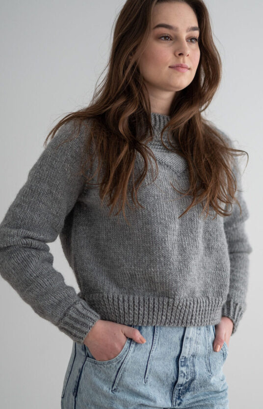 Easy sweater knitting pattern for women