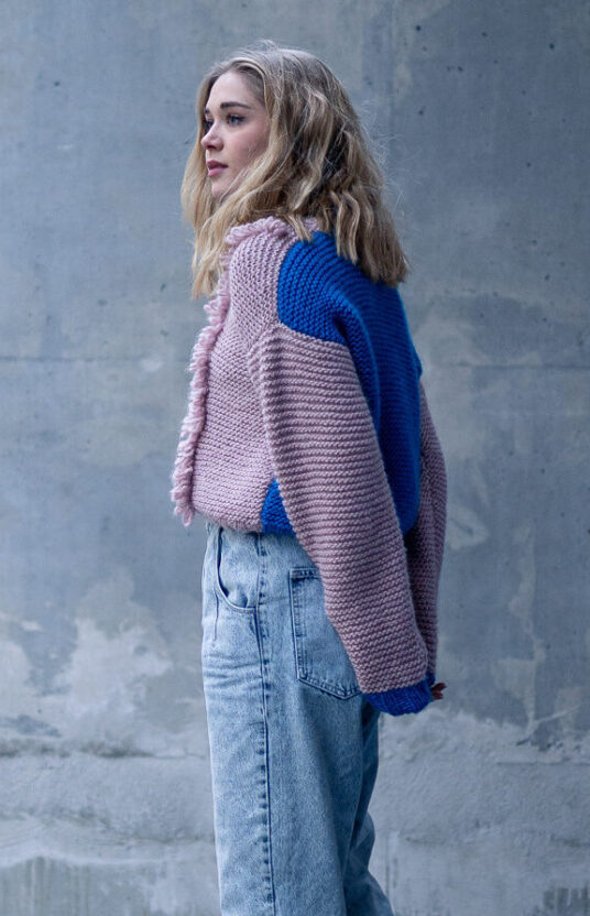 Knitting pattern, women's sweater