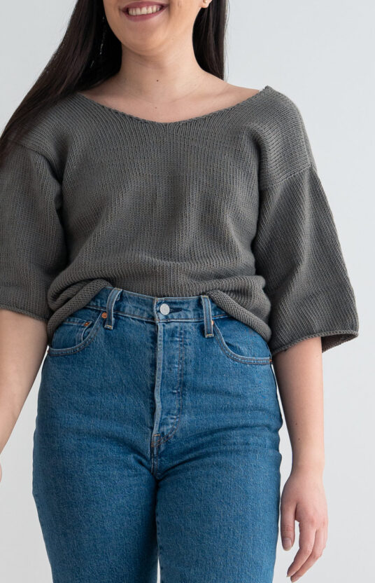 V-neck sweater knitting pattern