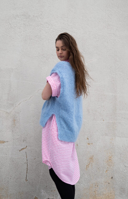 Slipover pattern fluff V-neck oversized