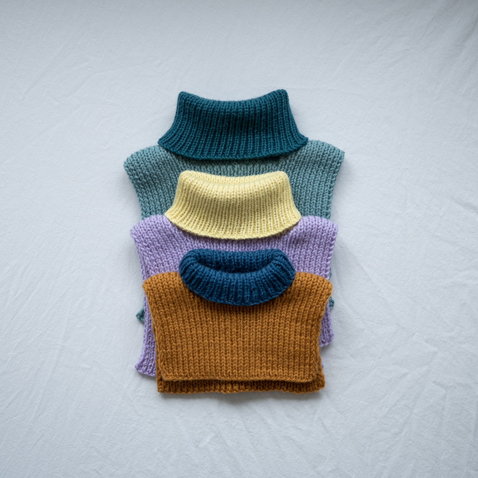 29398-Kids' Neck Warmer Kit - HipKnitShop Knitted scarf pattern for children