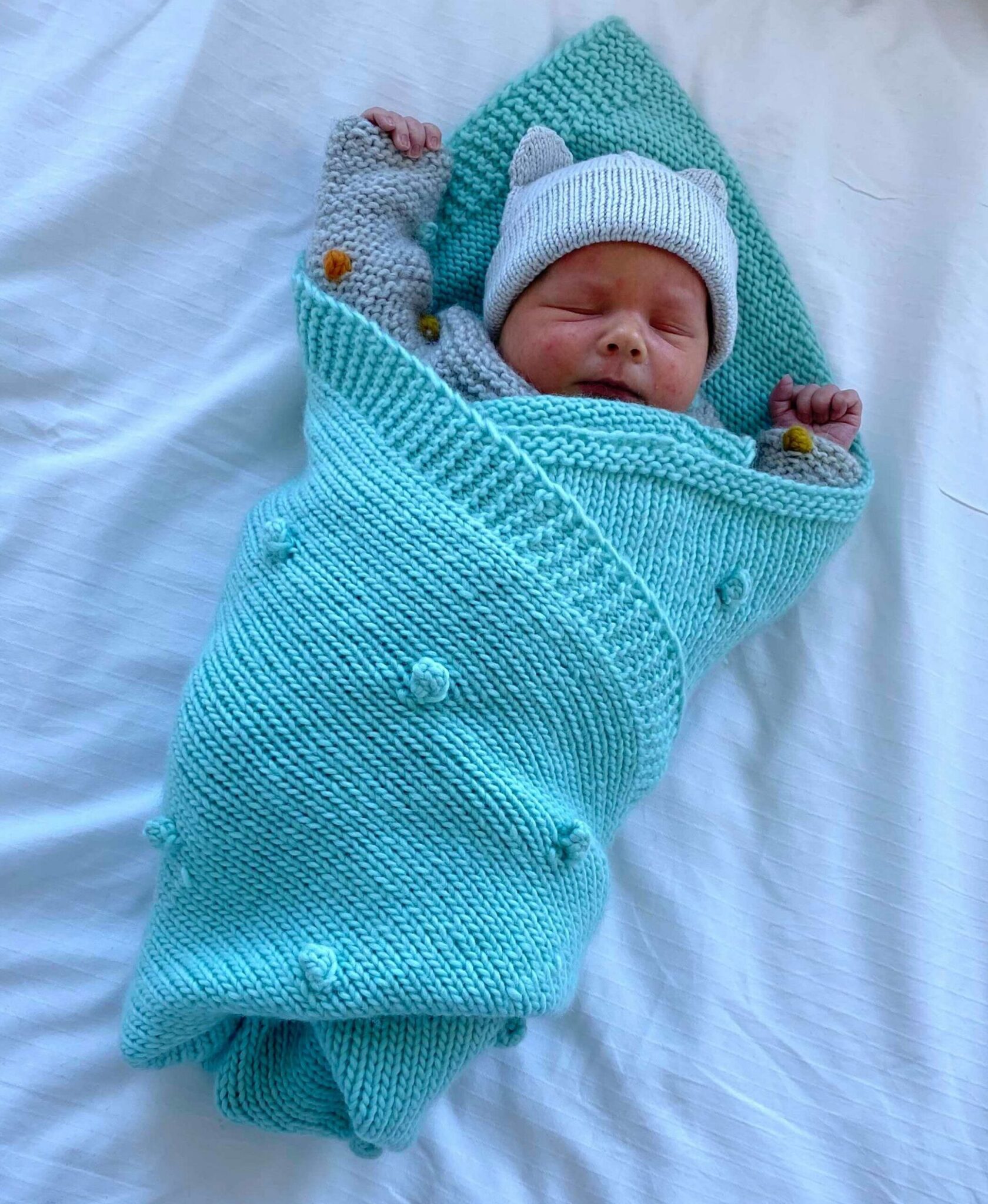 - HipKnitShop Baby blanket knitting pattern