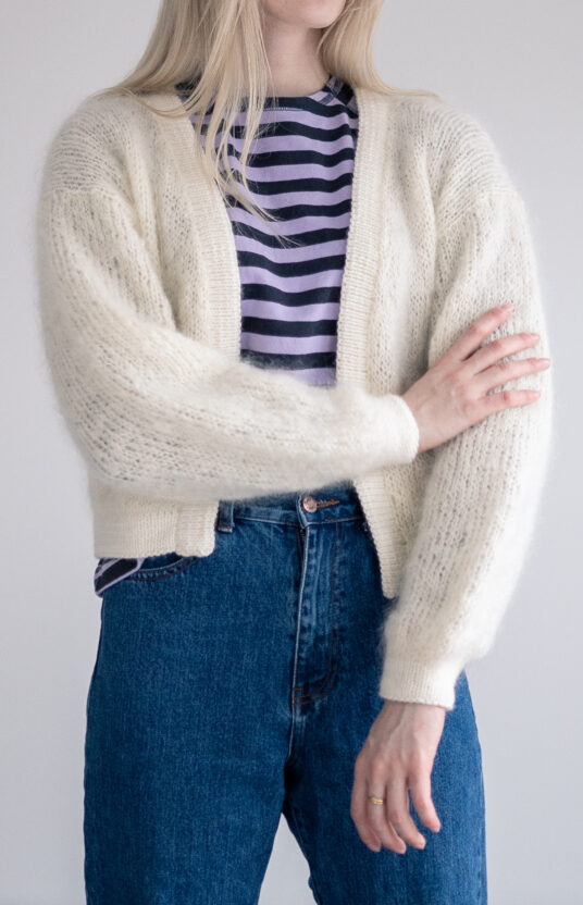 Ladies' cardigan knitting pattern