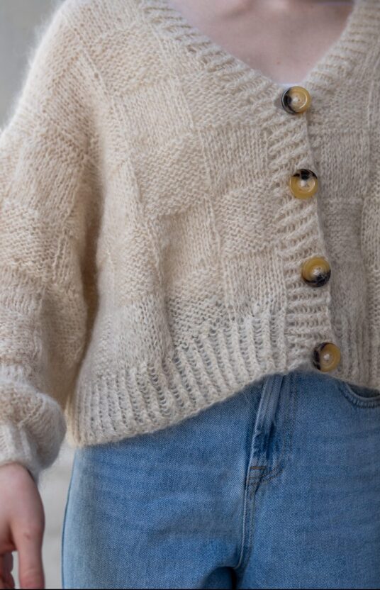 Women's Knitted Cardigan Pattern