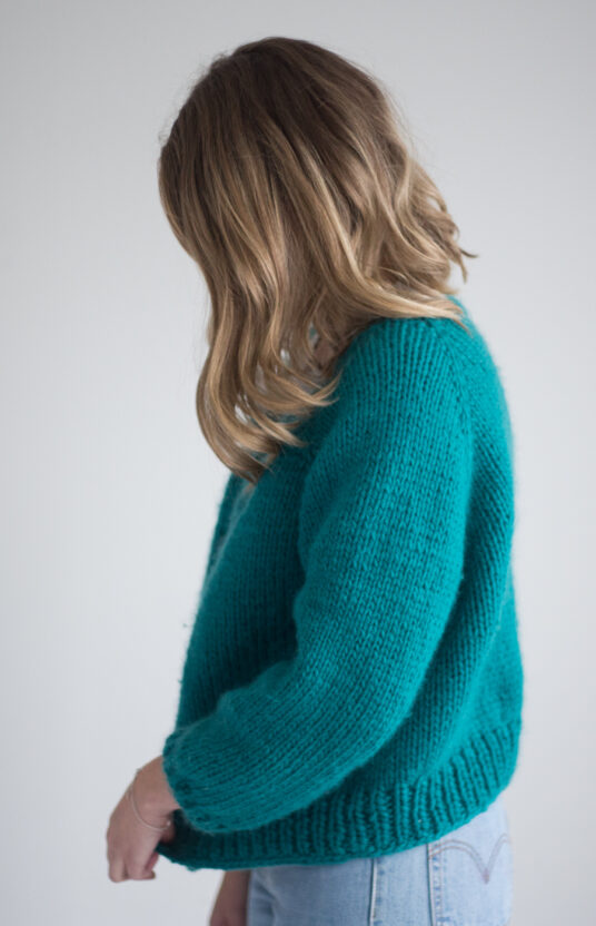 Knitting pattern for women's cardigan