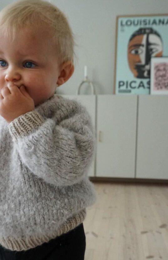simple knit sweater child