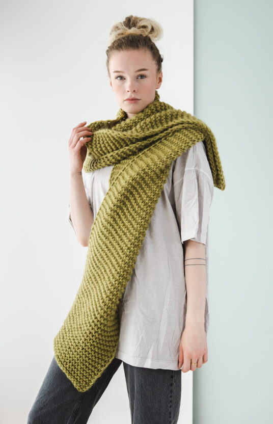Avocado scarf knitting kit