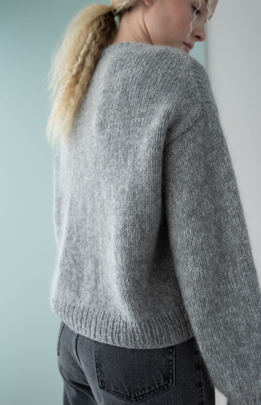 Everyday sweater women knitting pattern