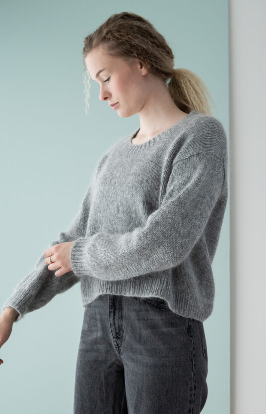 Everyday sweater women knitting pattern