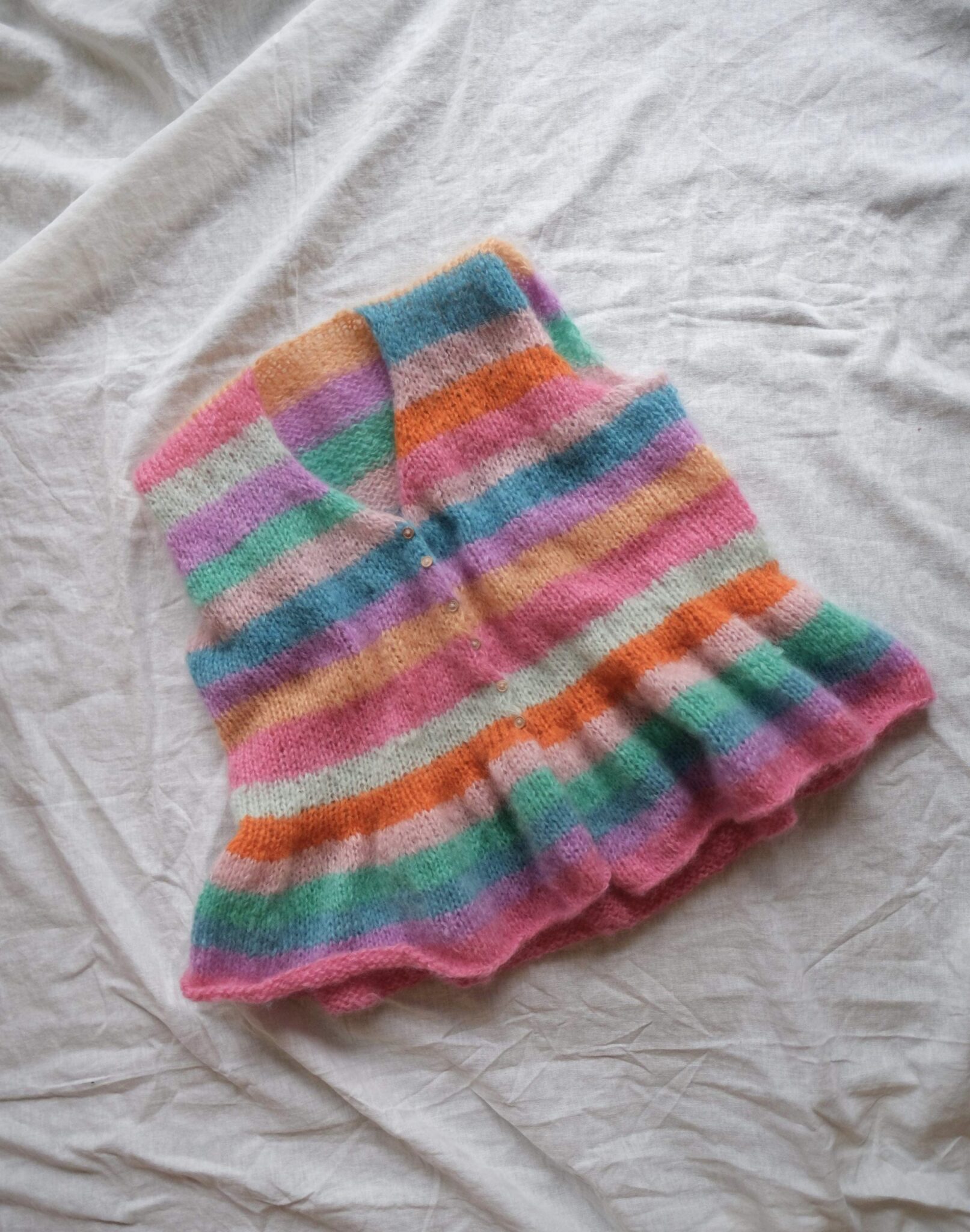 213433-Swirl-vest-kit - HipKnitShop IMG_7870