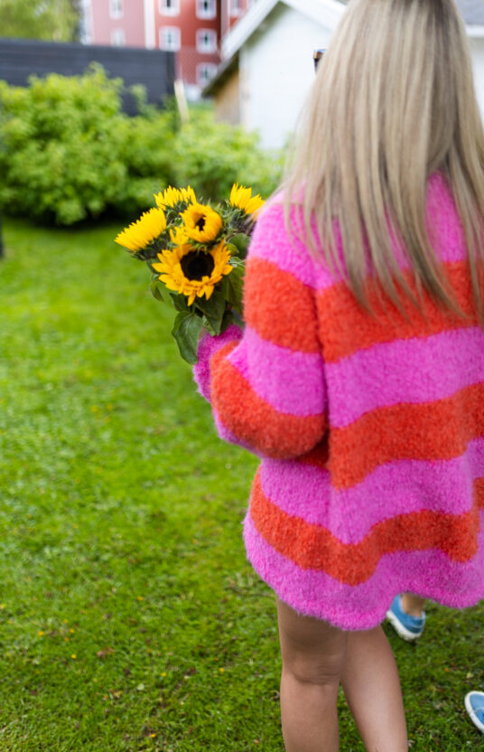 Knitted sweater simple sweater beginner stripes