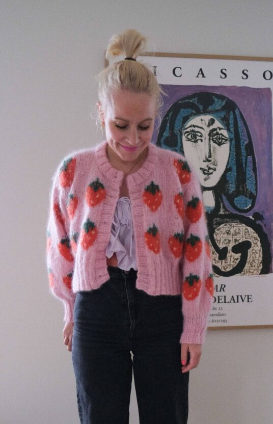 229062-Fruity-cardigan-strawberry-kit - HipKnitShop b4e21dff-3bf8-46c7-8072-666c82adf8bf