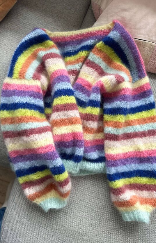Knitting pattern for a jacket with stripes, season, colorful, fluffy