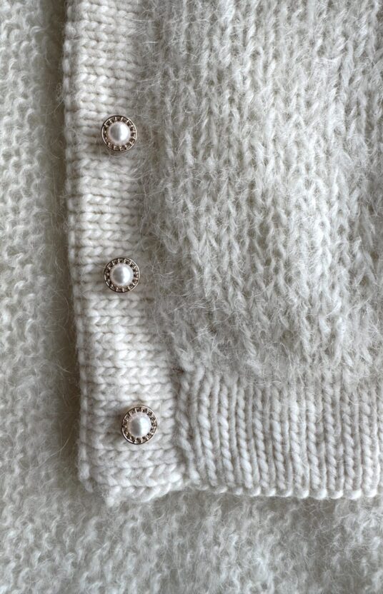 Gold bling button with pearl